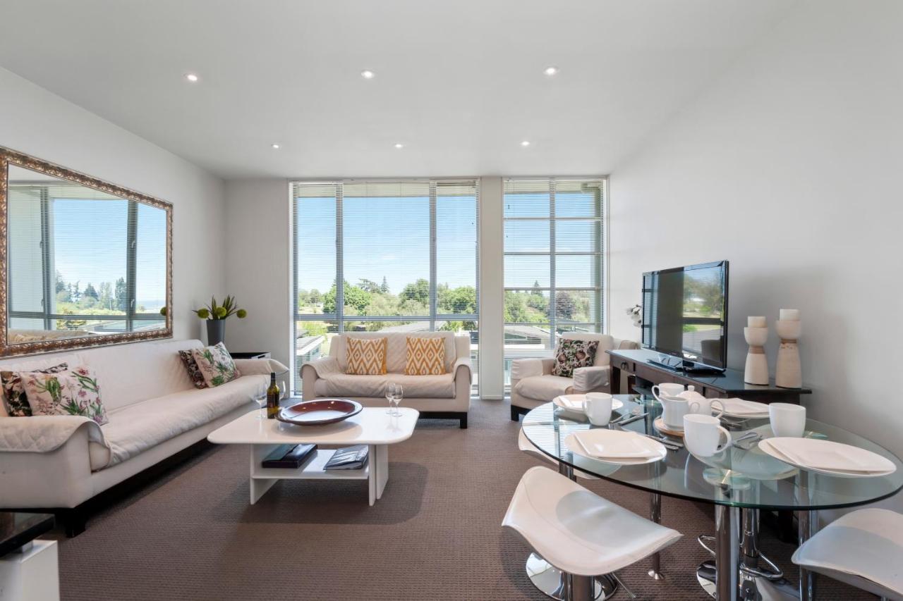 Marinaside Villa - Taupo Holiday Apartment Exterior foto