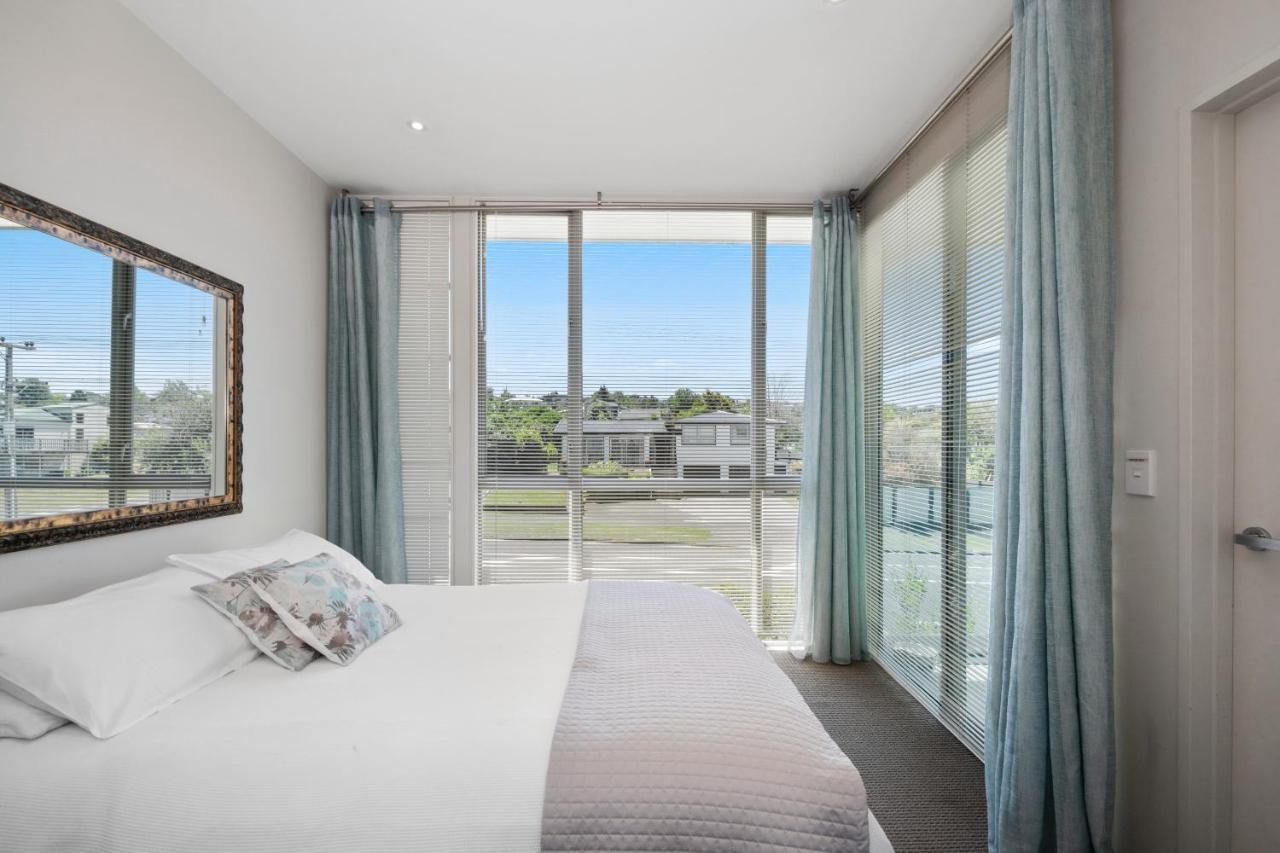 Marinaside Villa - Taupo Holiday Apartment Exterior foto